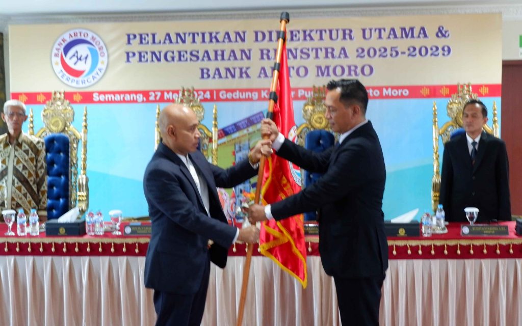 Pelantikan Direktur Utama BPR Arto Moro