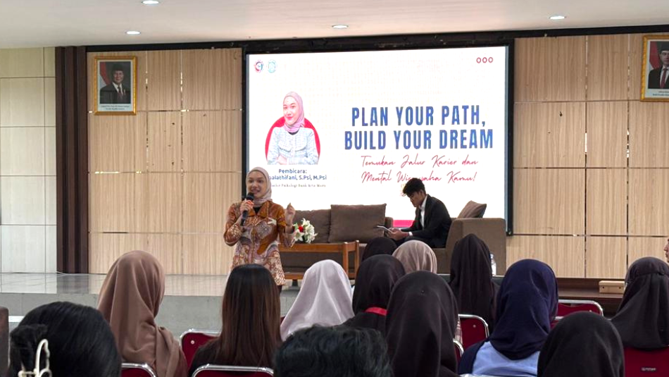 Seminar UNS Career Visions Literasi Keuangan