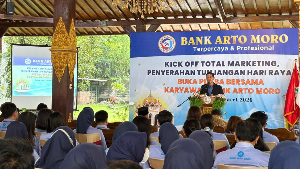 Kick Off Total Marketing Bank Arto Moro